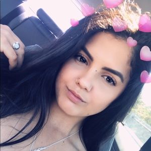 Meet your Posher, Amalia